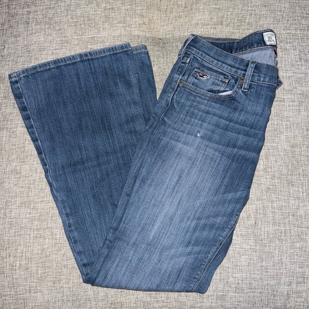 Vintage Hollister Flare Jeans. Low Rise Size 3S W26 31L
